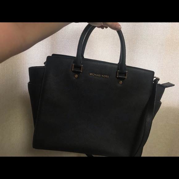 Michael Kors Large Selma Purse - Picture 4 of 11